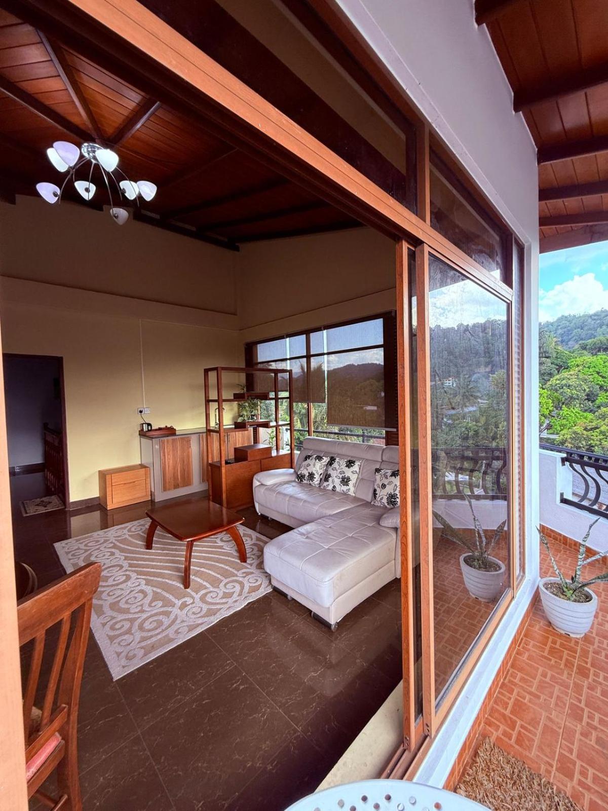 Resident View Homestay Kandy Exteriör bild