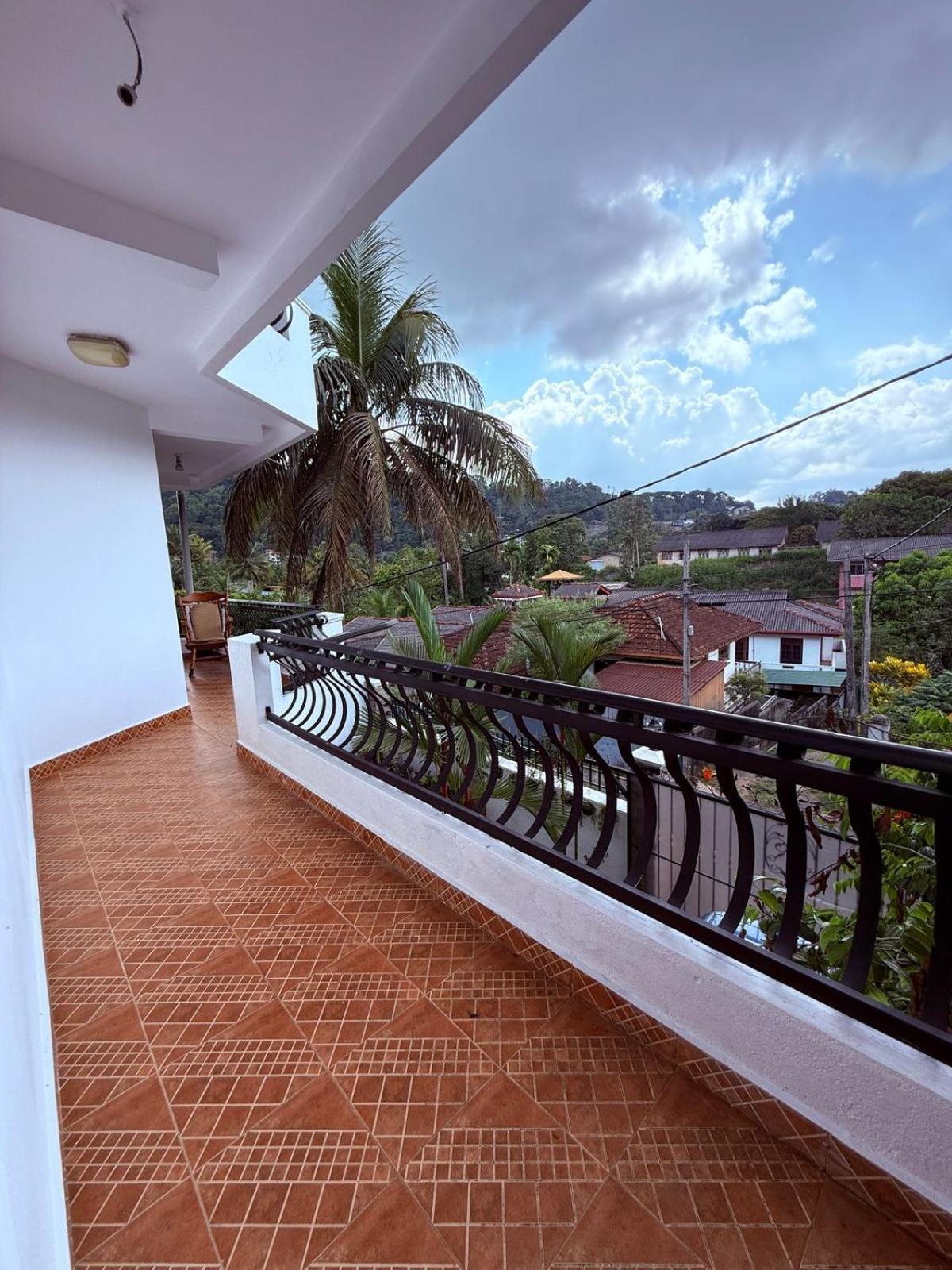 Resident View Homestay Kandy Exteriör bild